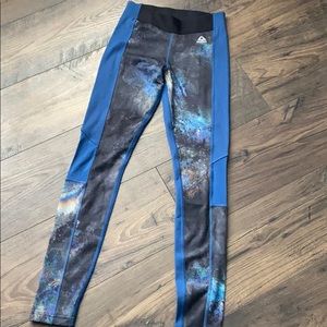 Reebok compression workout leggings